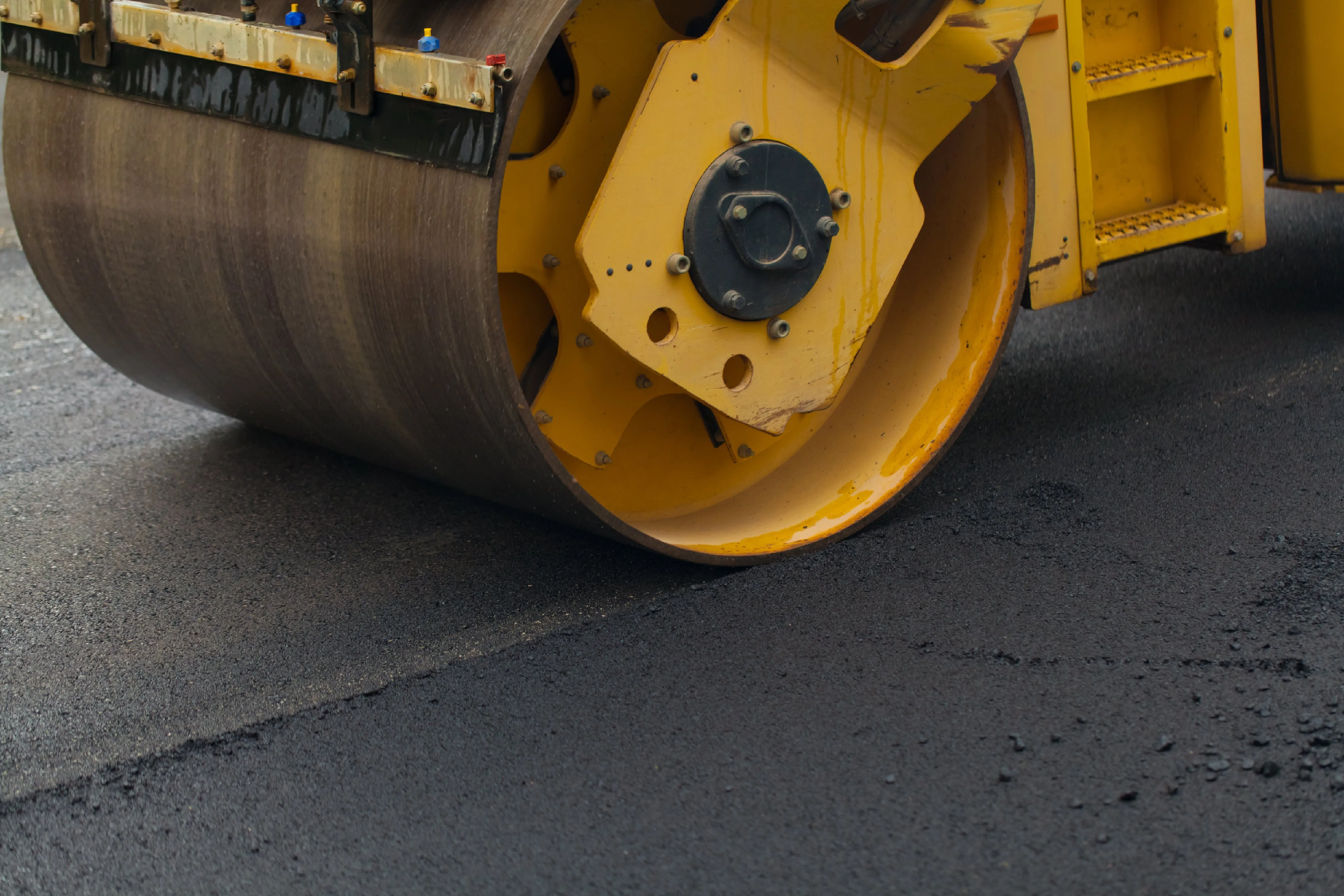 Asphalt Overlays | Sealcoating | B&E Sealcoat