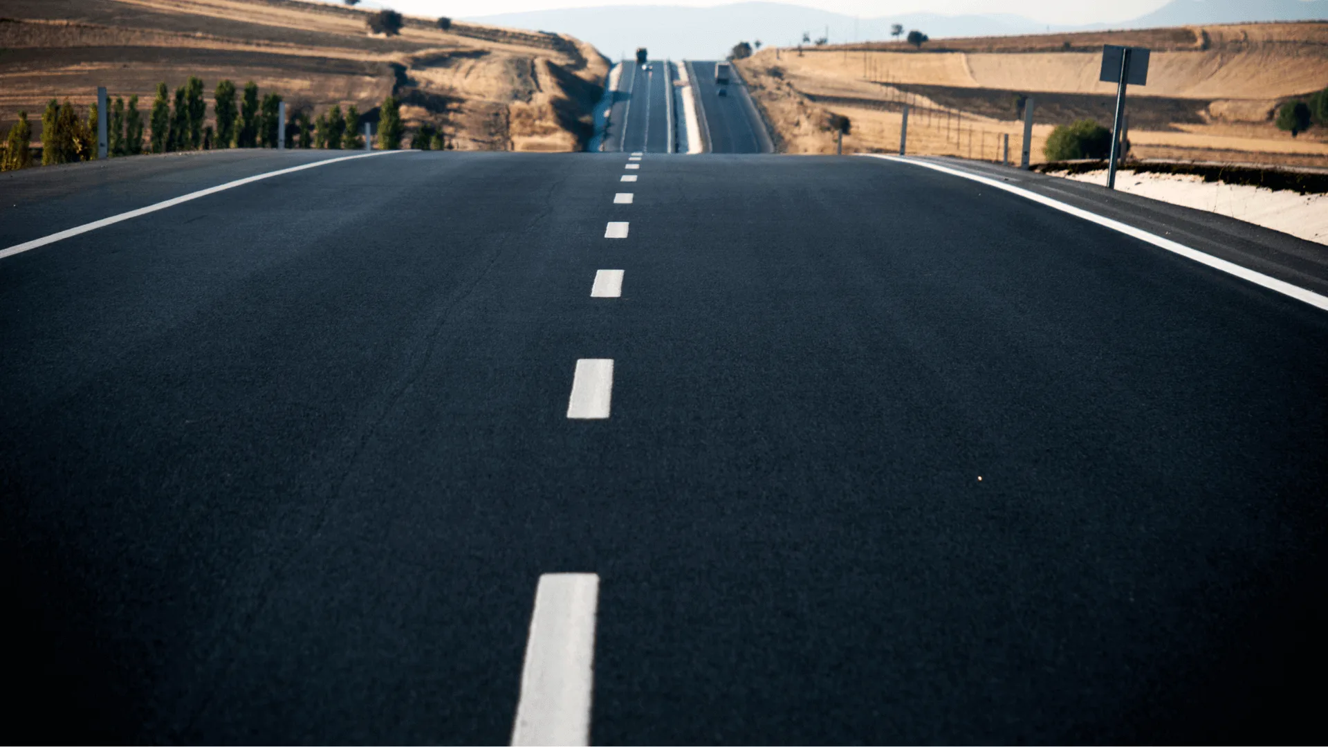 Asphalt Sealcoating | B&E Sealcoat | Asphalt Emulsion | SafeSeal