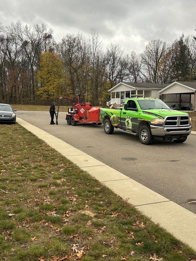 Sealing Asphalt Cracks | B&E Sealcoat