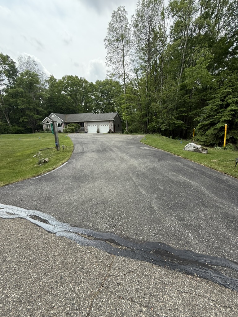 Asphalt Crack Repair | B&E Sealcoat