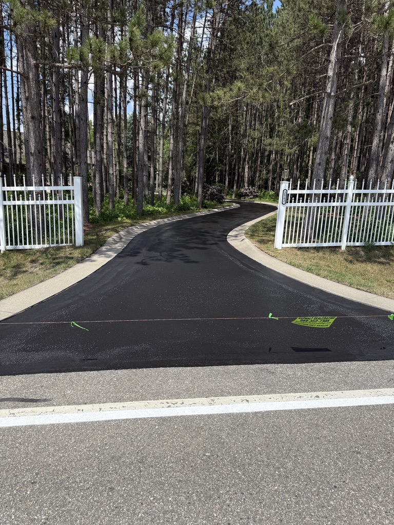 Asphalt Driveway Coating | B&E Sealcoat Products
